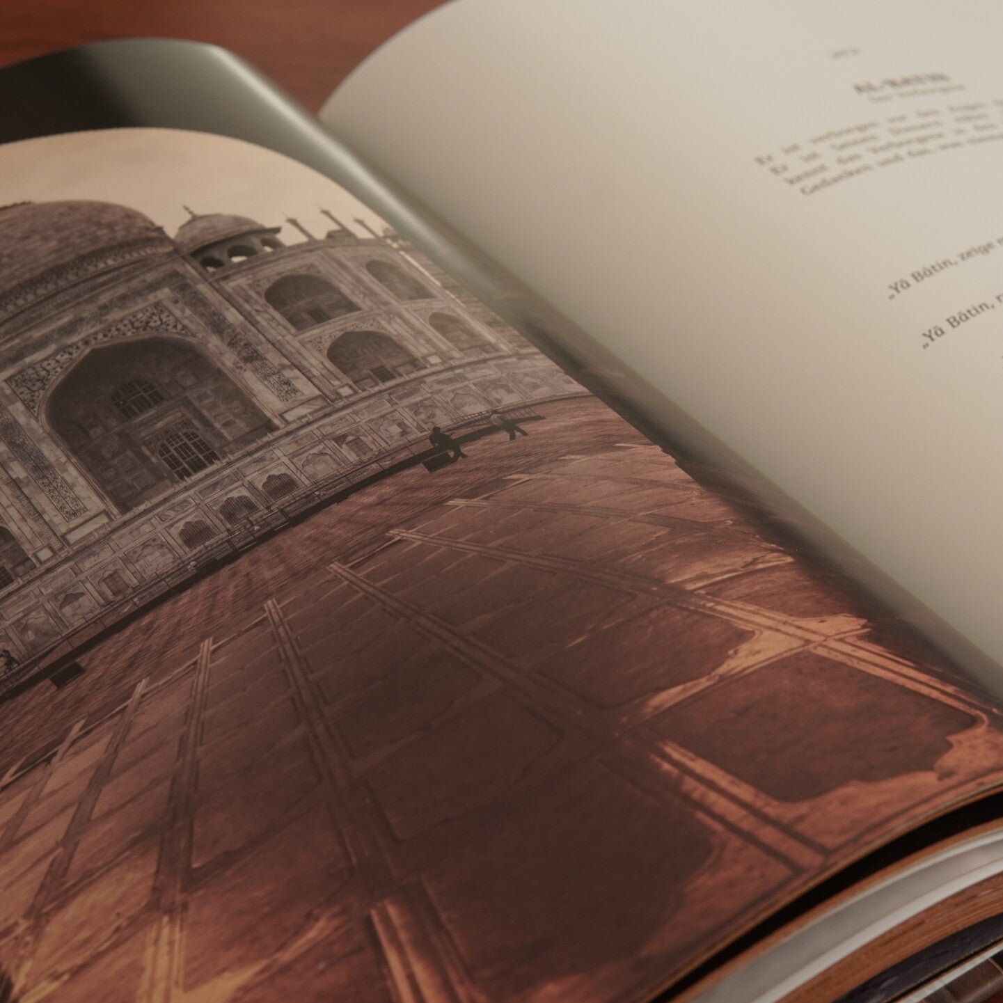A Tawaf Set | Table Book - Limited Paket